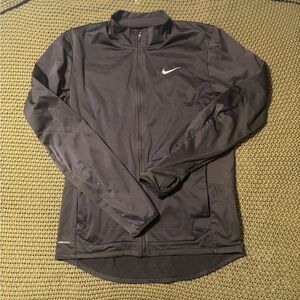 Nike Men’s Shield Running Jacket size Medium